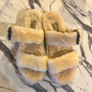 Ugg Fuzz Yeah Sandals - beige/nude/natural color size 8 rare